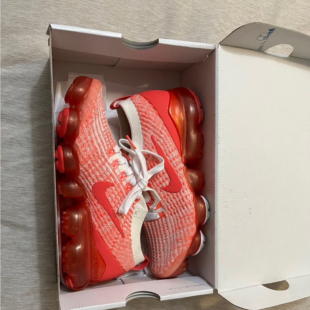 Women’s Nike vapor max